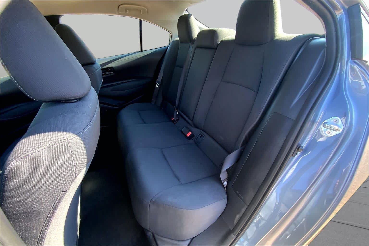 Used 2025 Toyota Corolla LE FWD image 21