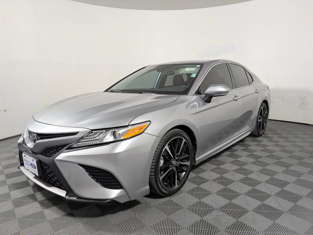 Used 2020 Toyota Camry XSE w/ Navigation Package FWD image 4