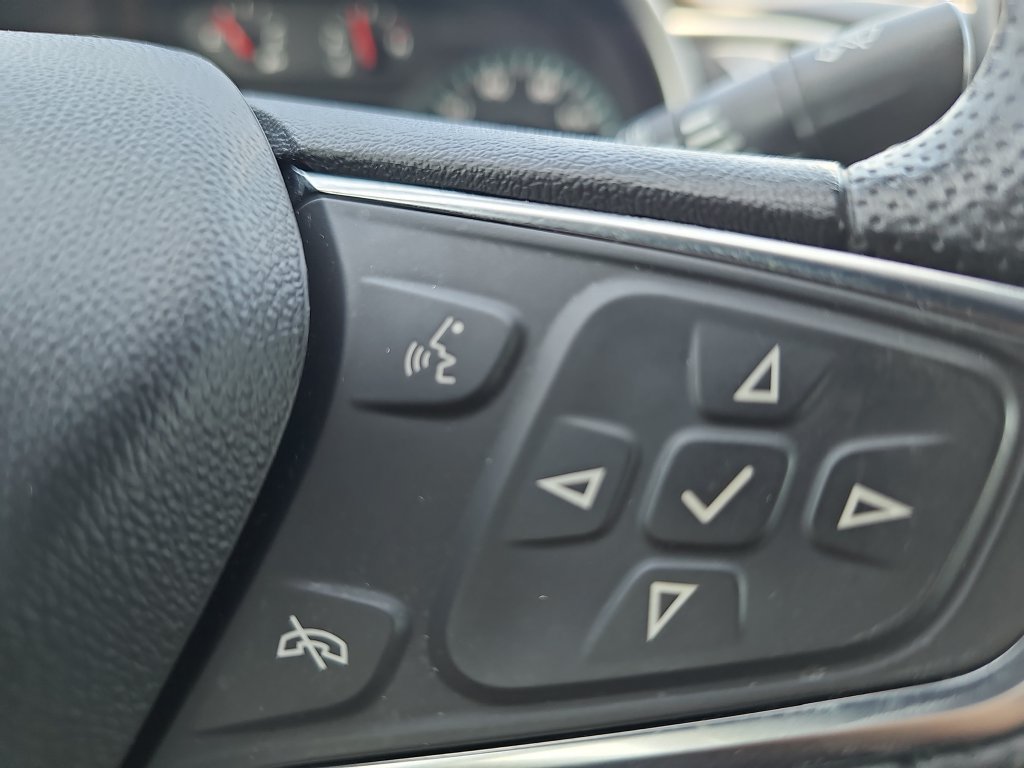 Used 2025 Chevrolet Malibu LT FWD image 17