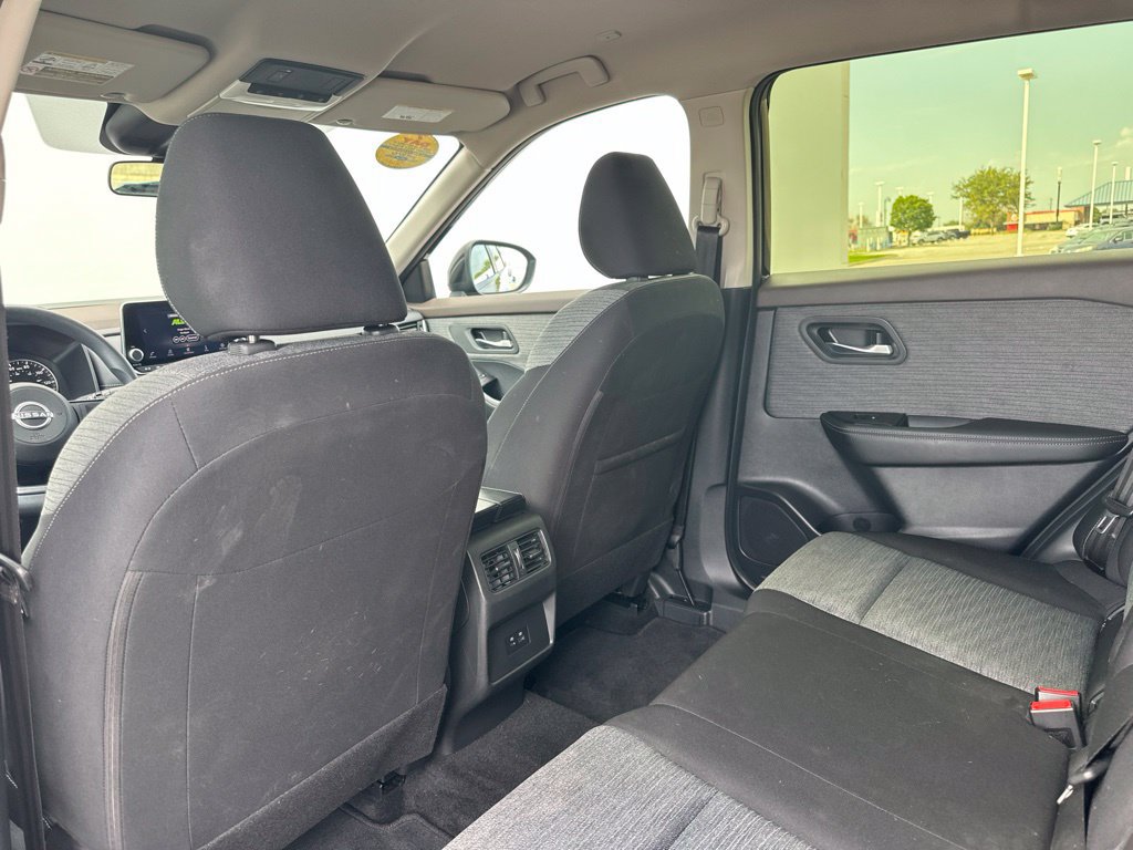 Used 2023 Nissan Rogue SV AWD/4WD image 19