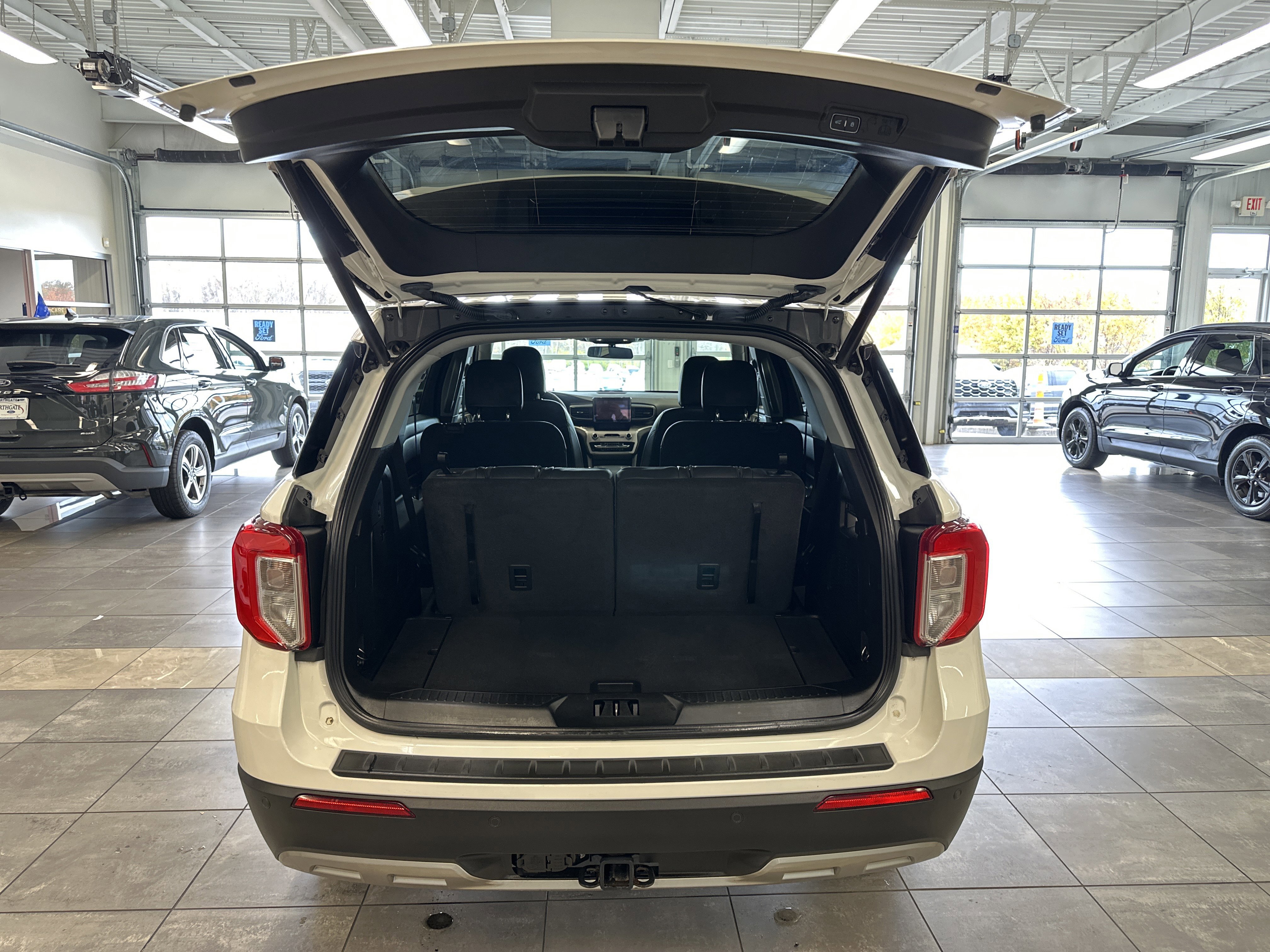 Certified 2022 Ford Explorer XLT w/ Equipment Group 202A image 29