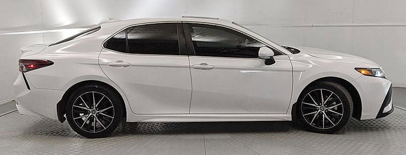 Used 2023 Toyota Camry SE w/ Audio Upgrade Package image 2