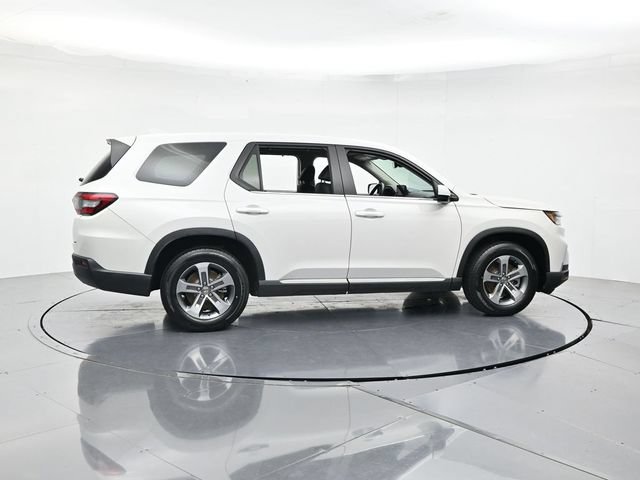 Used 2023 Honda Pilot EX-L image 2