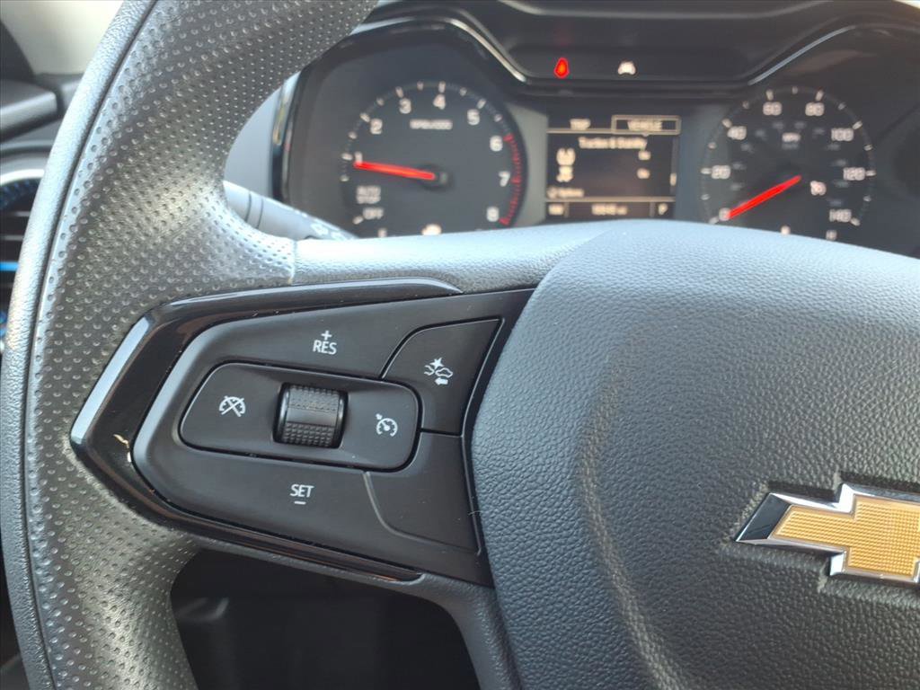 Used 2025 Chevrolet Trax LS image 15