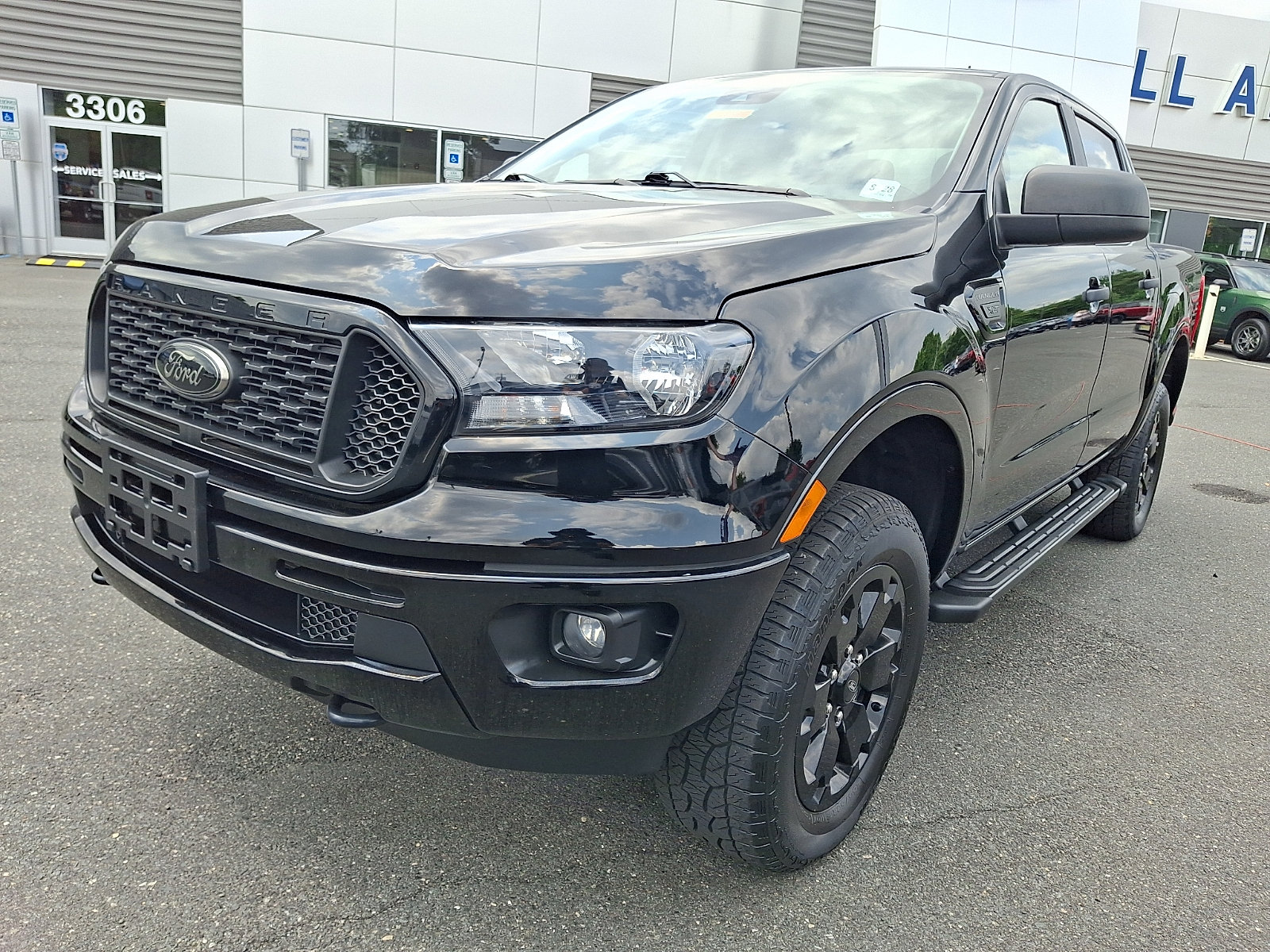Certified 2023 Ford Ranger XLT w/ Equipment Group 301A Mid AWD/4WD image 4