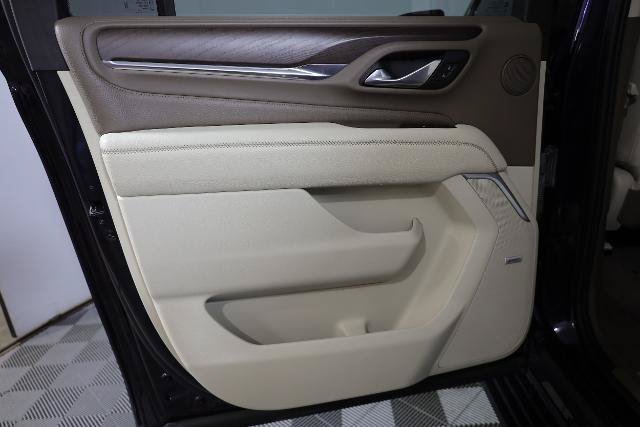 Used 2021 GMC Yukon XL Denali w/ Denali Premium Package AWD/4WD image 39