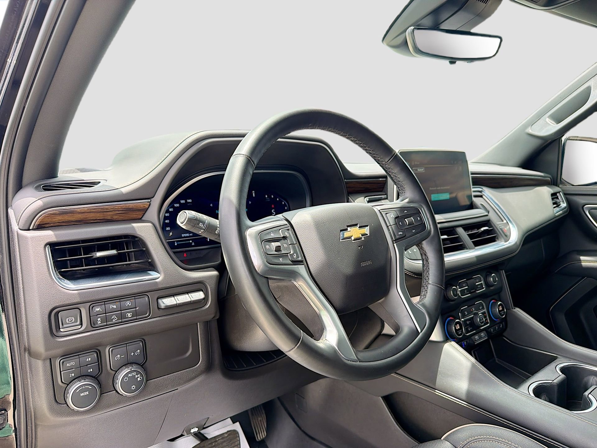 Used 2023 Chevrolet Tahoe Premier AWD/4WD image 12