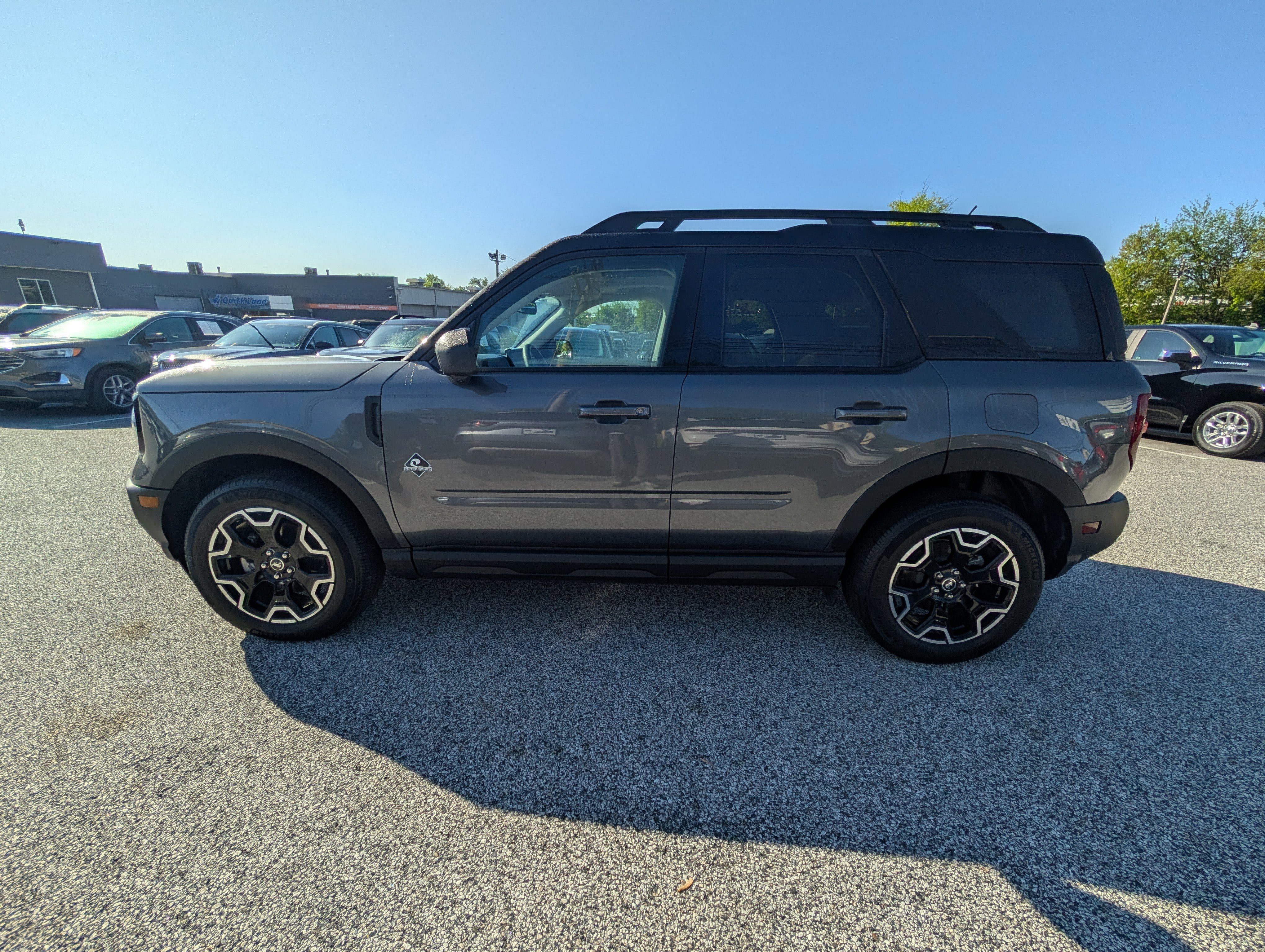 Certified 2025 Ford Bronco Sport Outer Banks w/ Outer Banks Tech Package+ AWD/4WD image 3