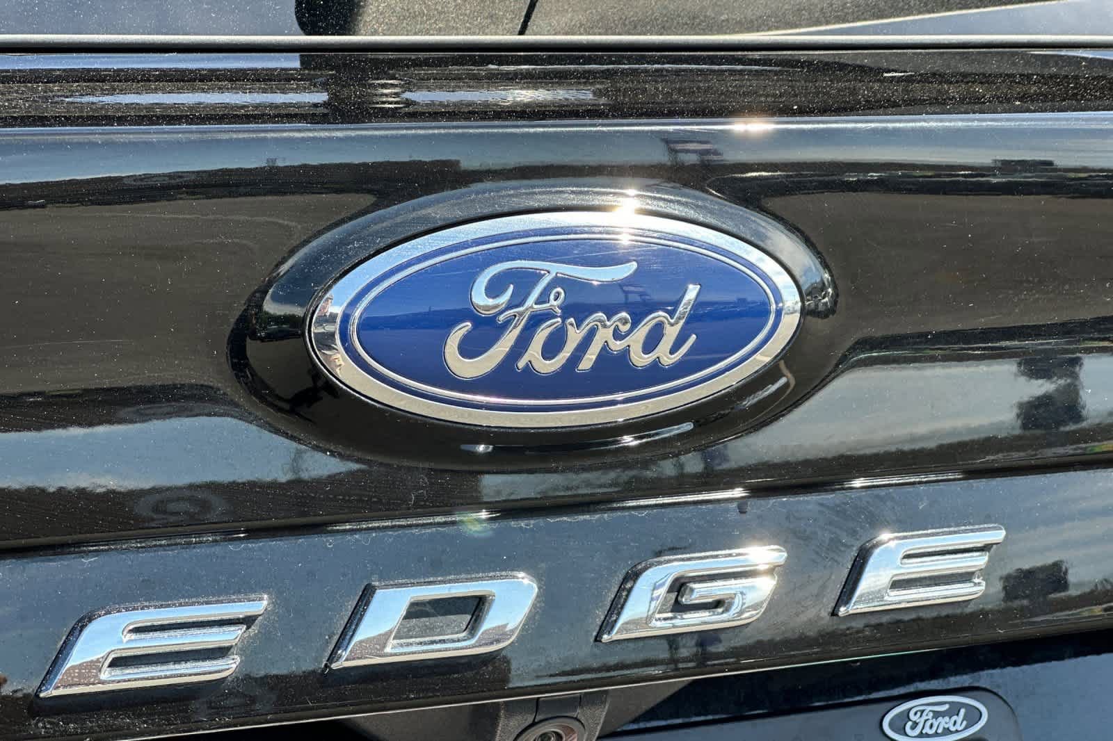 Certified 2024 Ford Edge SEL w/ Convenience Package AWD/4WD image 28