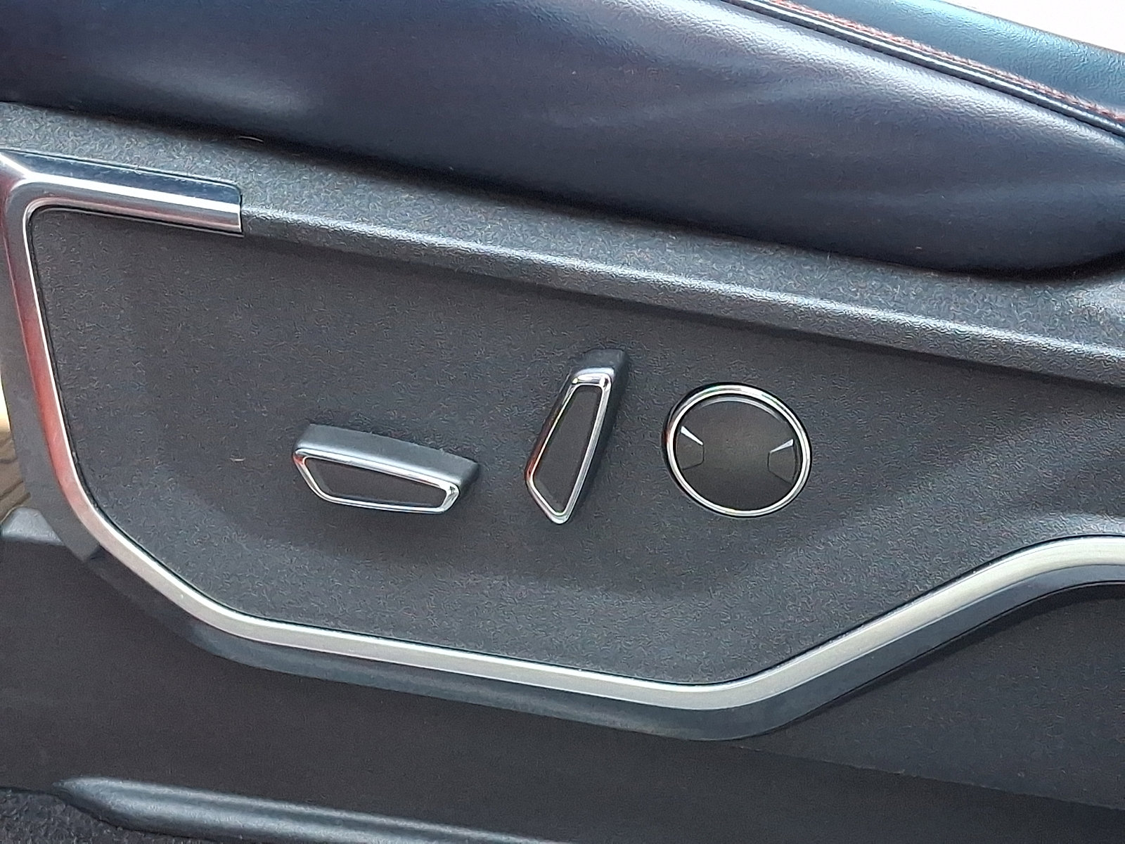 Certified 2021 Ford F150 Raptor w/ Raptor 37 Performance Package image 17