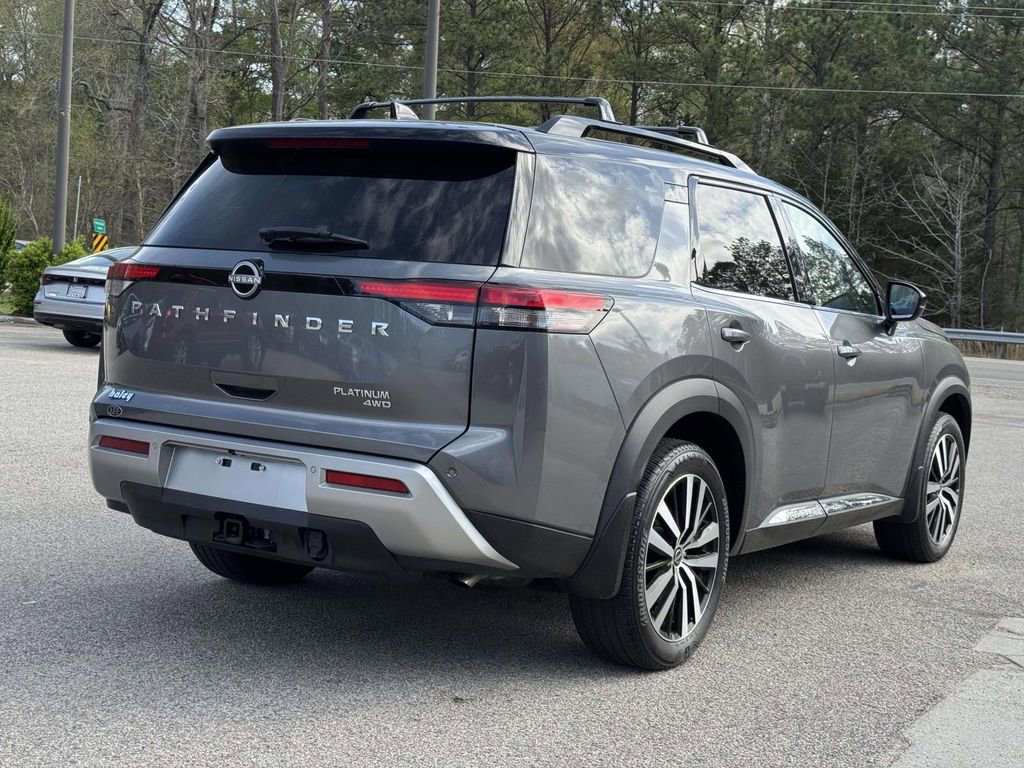 Used 2023 Nissan Pathfinder Platinum image 4