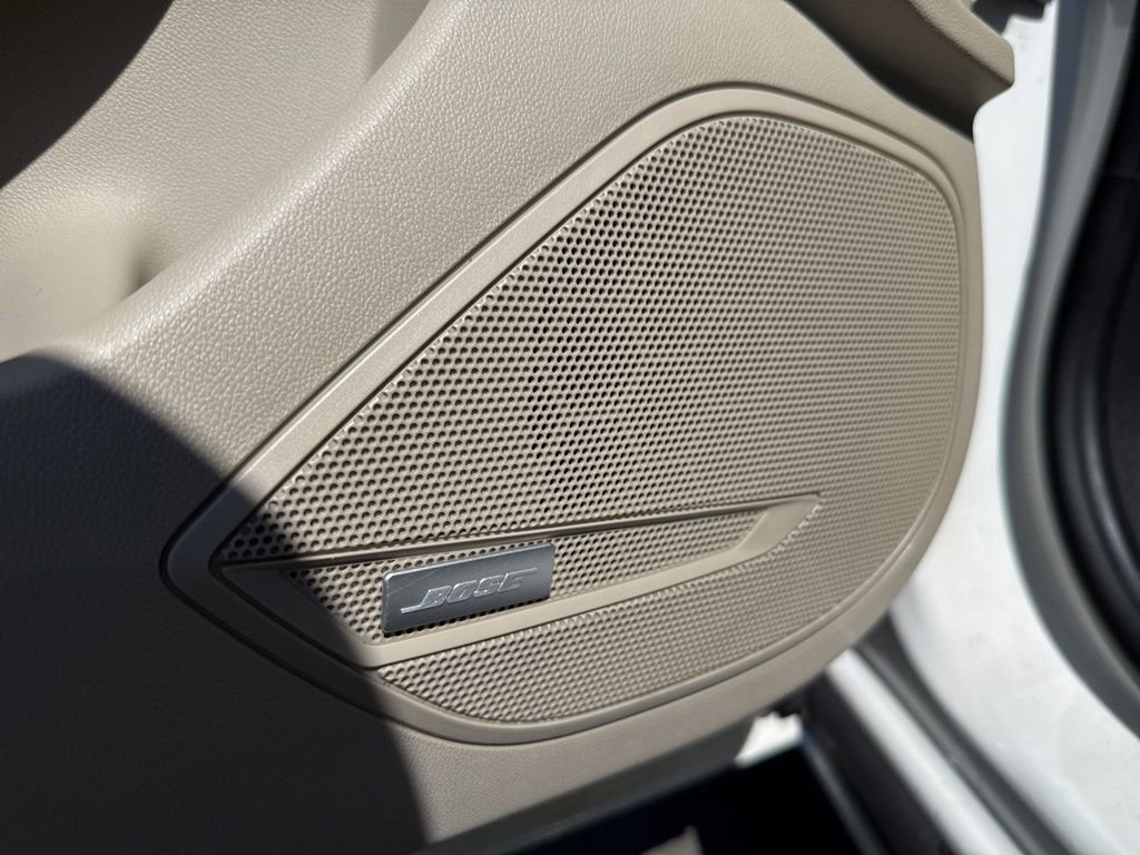 Used 2018 Buick Regal Essence w/ Sights and Sounds Package FWD image 18