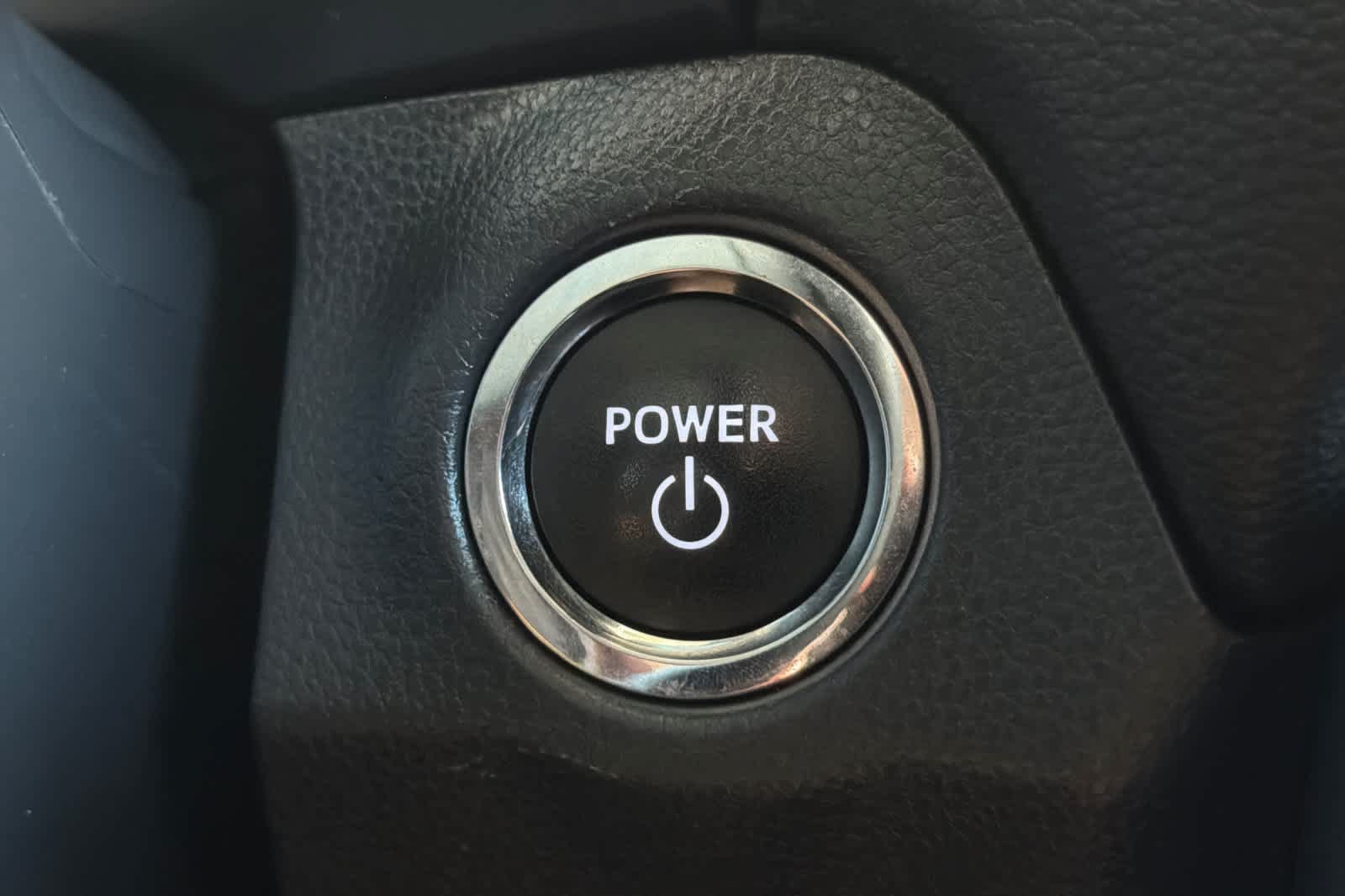 Used 2024 Toyota RAV4 XLE AWD/4WD image 22