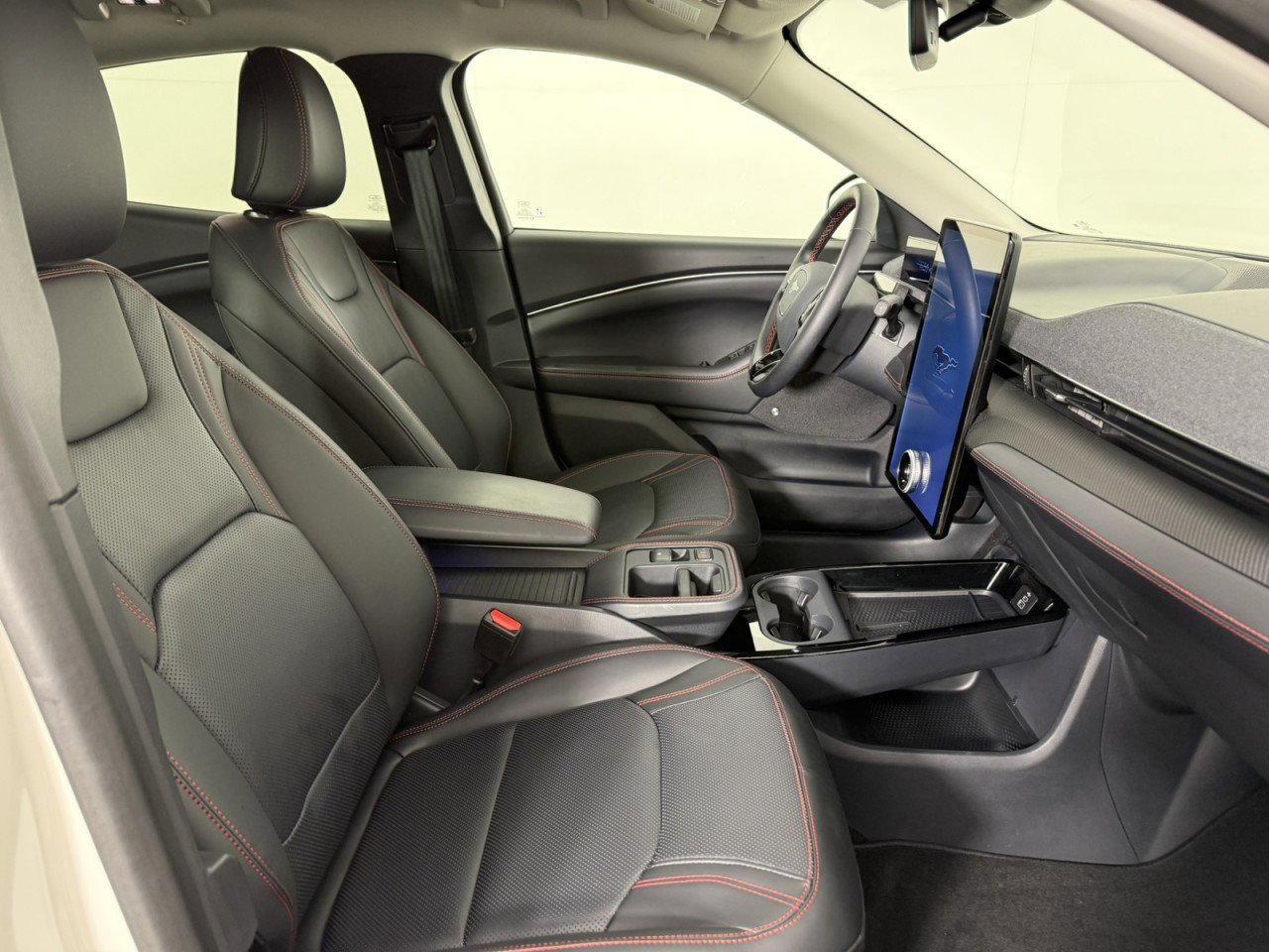 Certified 2025 Ford Mustang Mach-E Premium w/ Sport Appearance Package AWD/4WD image 10