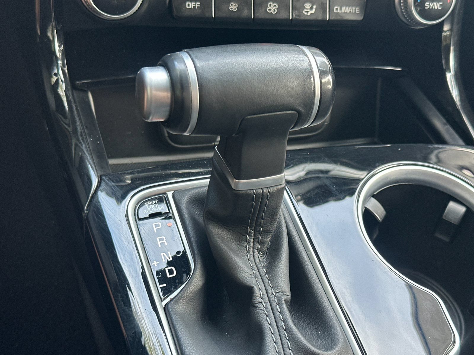 Used 2018 Kia Stinger Premium RWD image 21