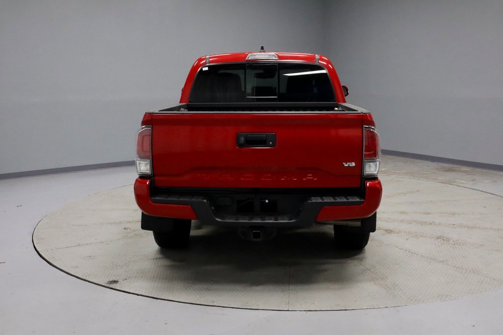 Used 2022 Toyota Tacoma TRD Sport image 4
