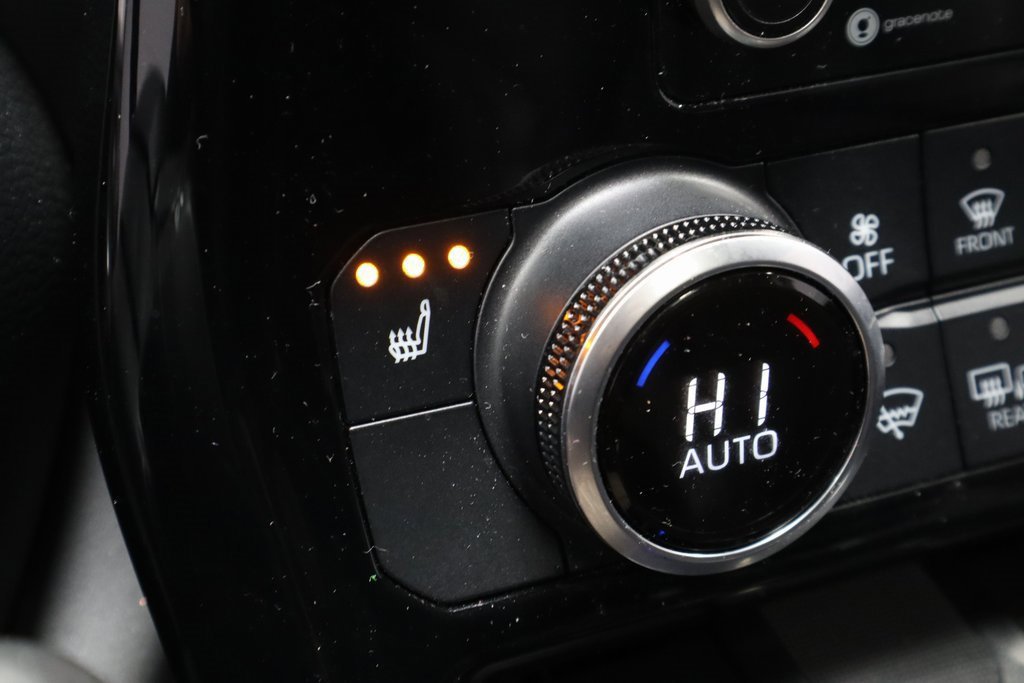 Used 2022 Toyota Highlander XLE image 30