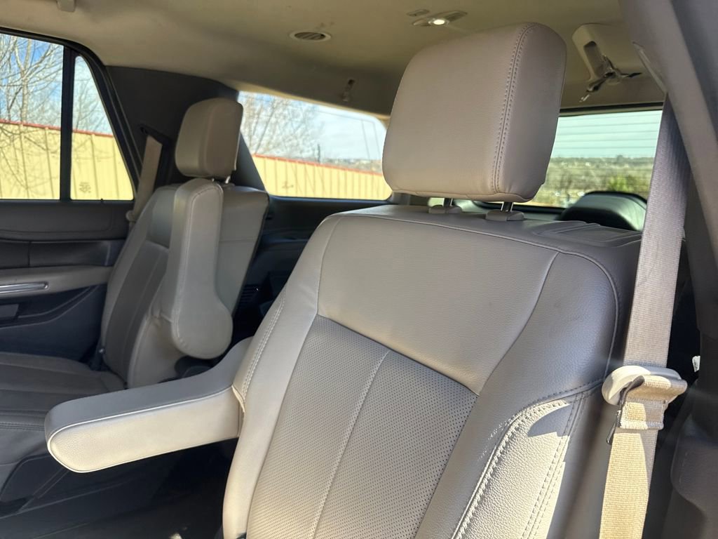 Certified 2021 Ford Expedition XLT image 19