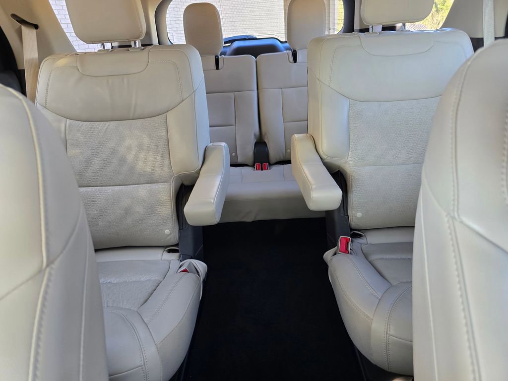 Certified 2022 Ford Explorer Platinum w/ Equipment Group 601A image 45