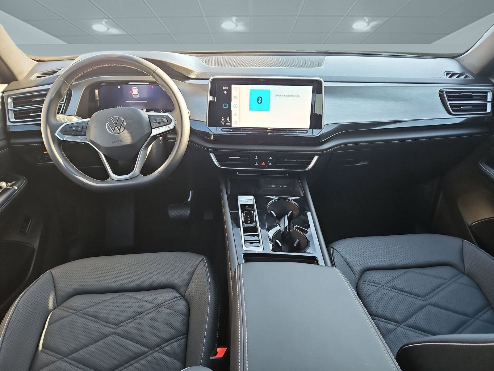 Used 2025 Volkswagen Atlas Cross Sport SE image 16