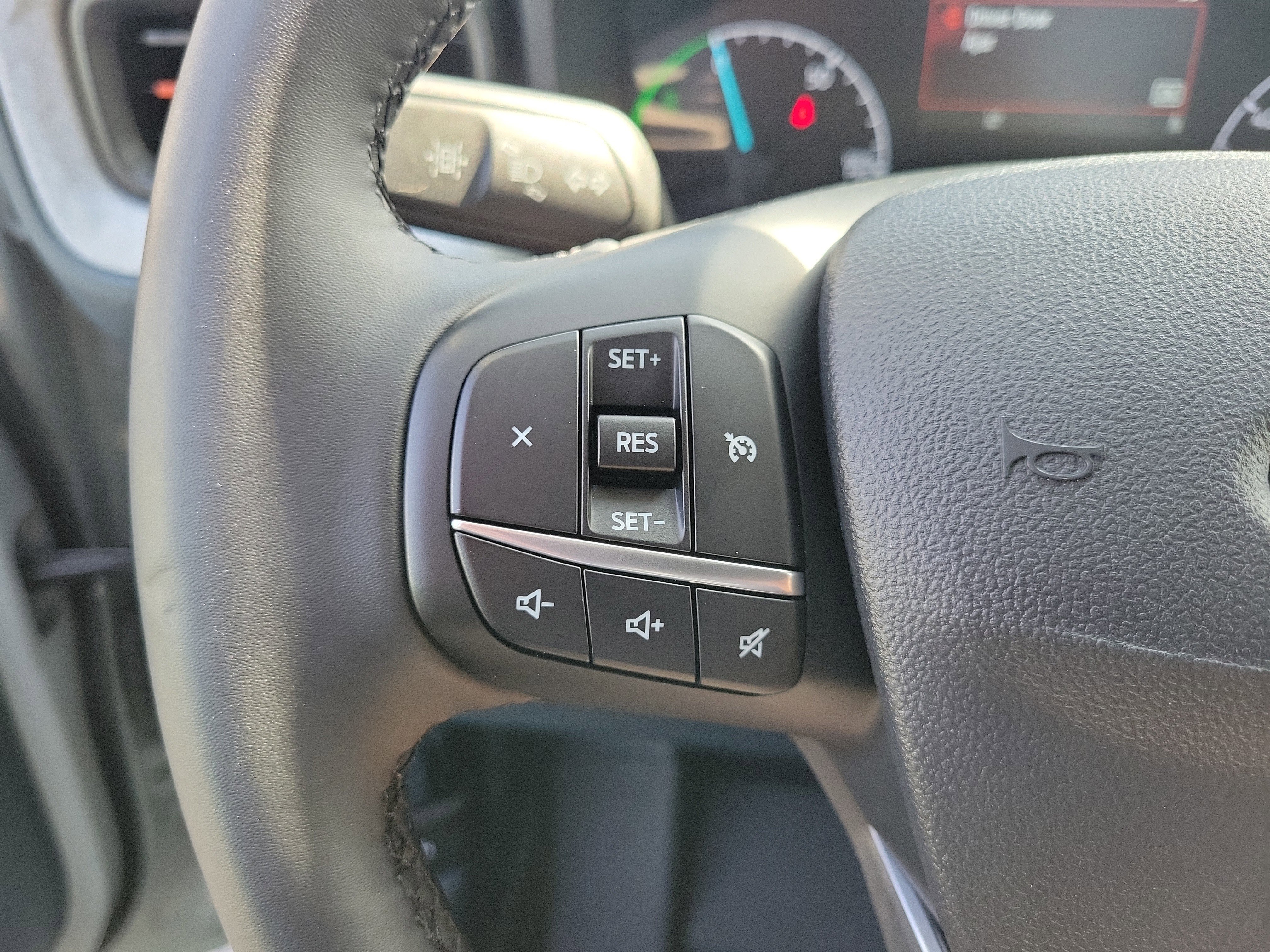 Certified 2024 Ford Maverick XLT w/ XLT Luxury Package FWD image 5