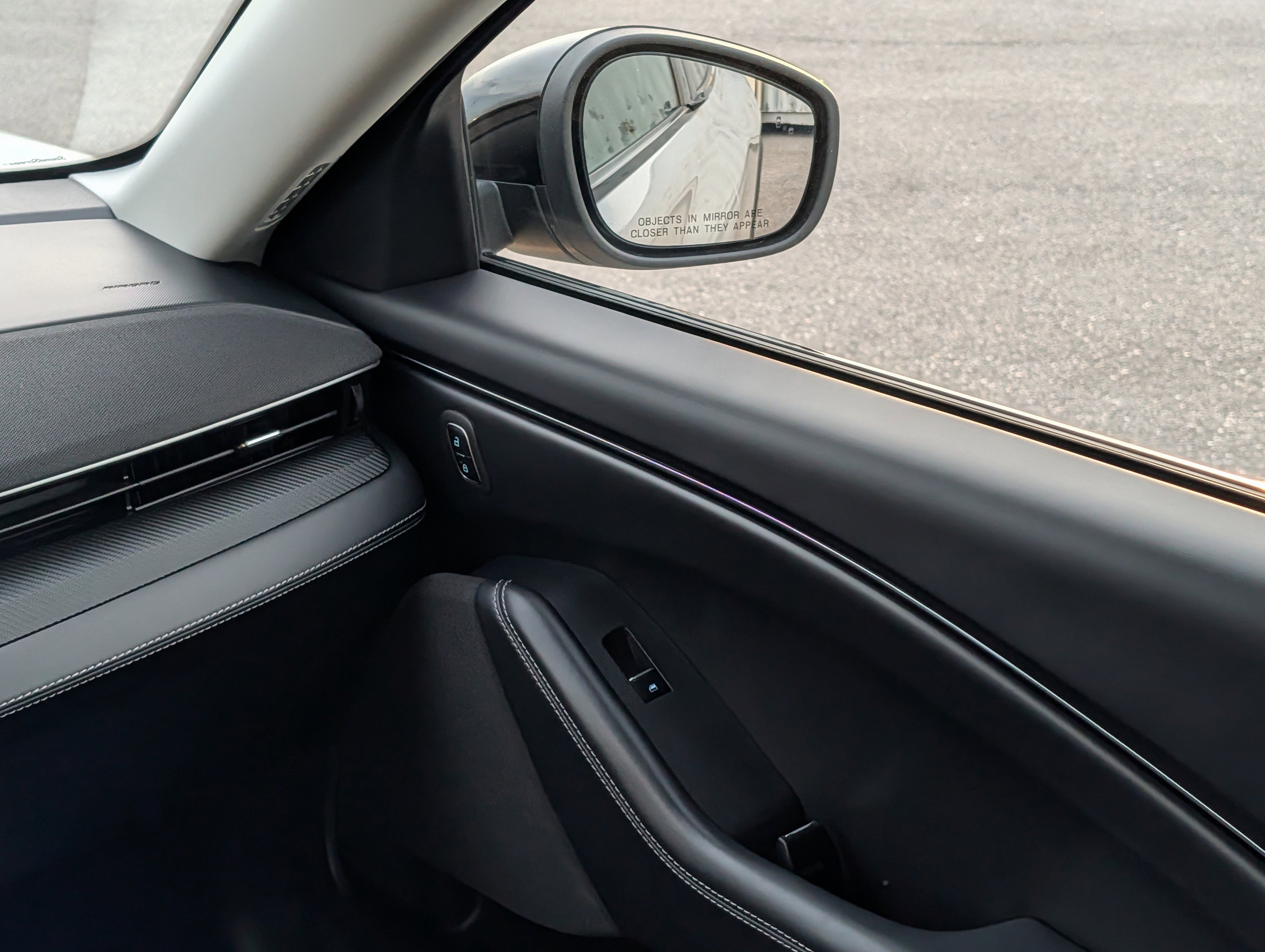 Certified 2025 Ford Mustang Mach-E Select RWD image 16