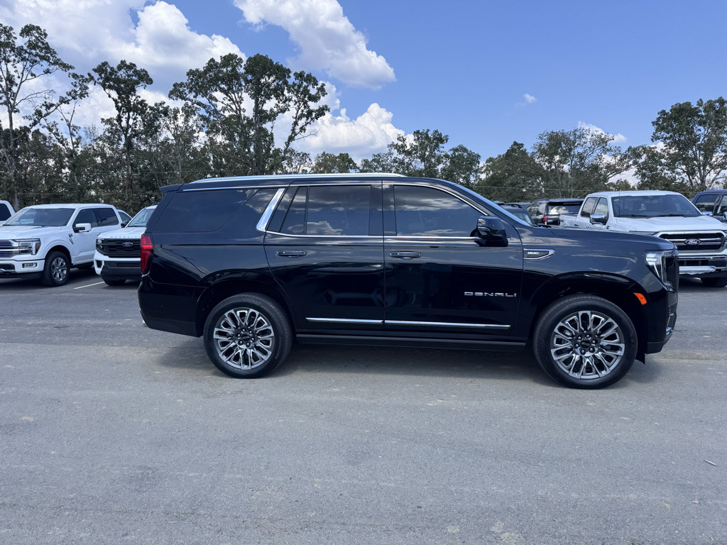 Used 2023 GMC Yukon Denali Ultimate AWD/4WD image 4