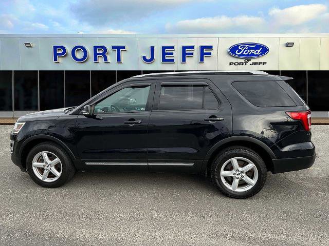 Certified 2017 Ford Explorer XLT image 2