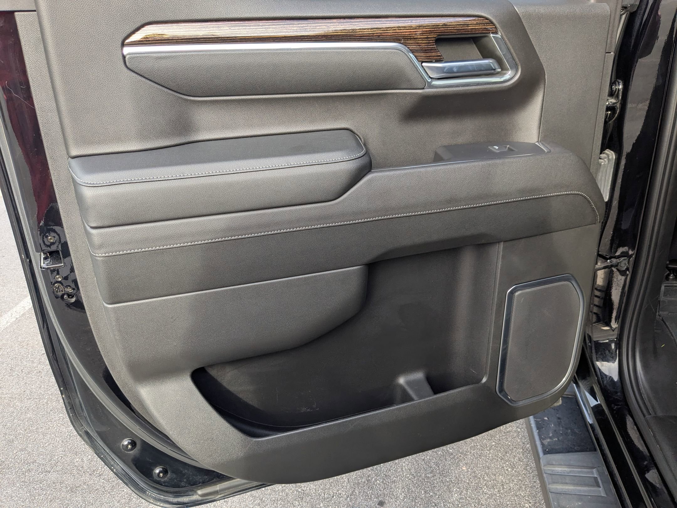 Used 2023 GMC Sierra 1500 Elevation image 27