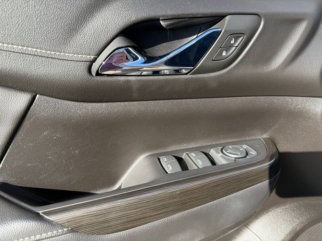 Used 2023 GMC Acadia SLT image 30