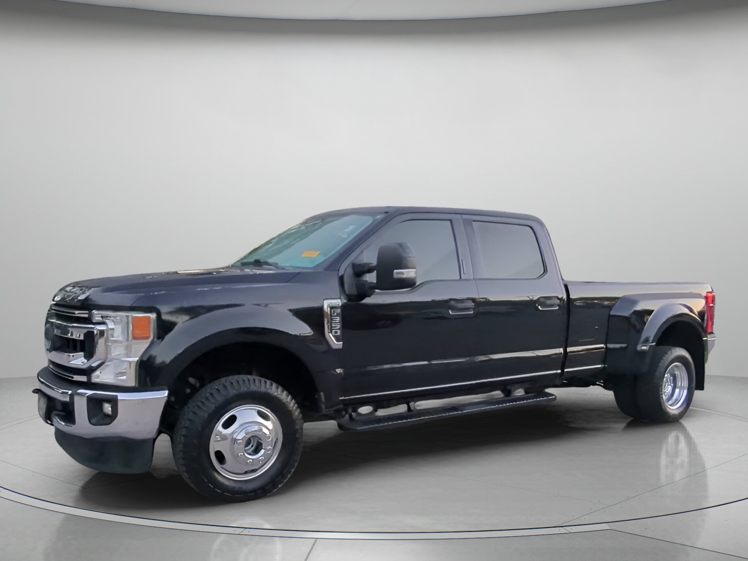 Certified 2020 Ford F350 XLT w/ XLT Value Package AWD/4WD image 10