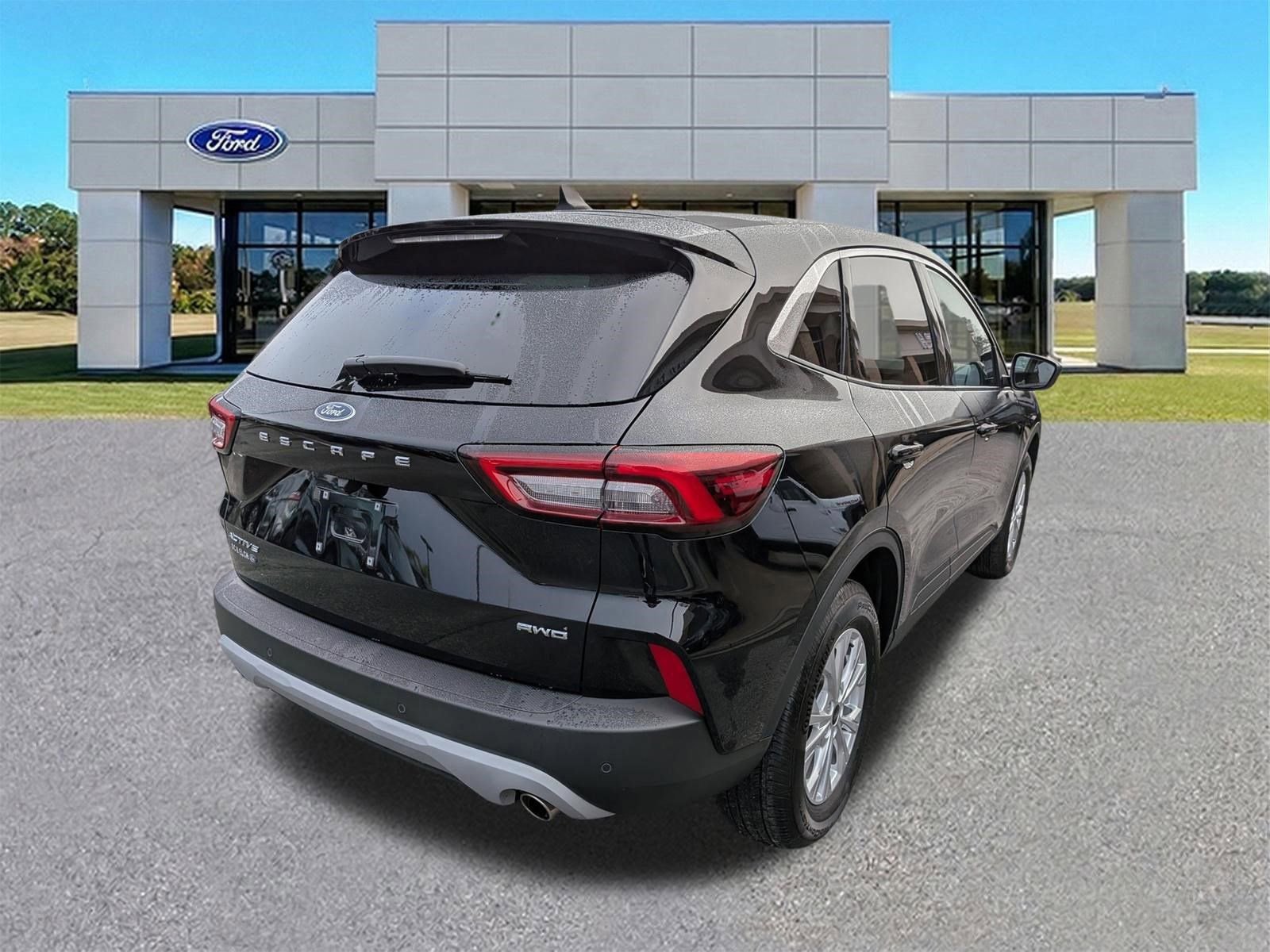 Certified 2023 Ford Escape Active w/ Tech Pack #2 image 5
