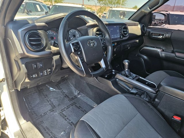 Used 2023 Toyota Tacoma TRD Off-Road w/ Advanced Technology Package AWD/4WD image 10
