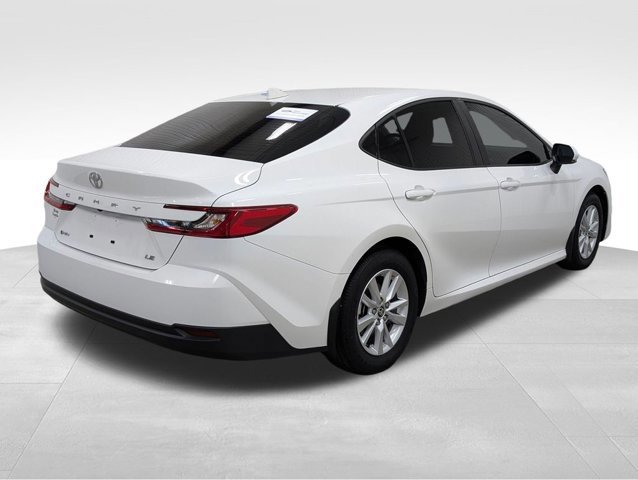 Used 2025 Toyota Camry LE image 2