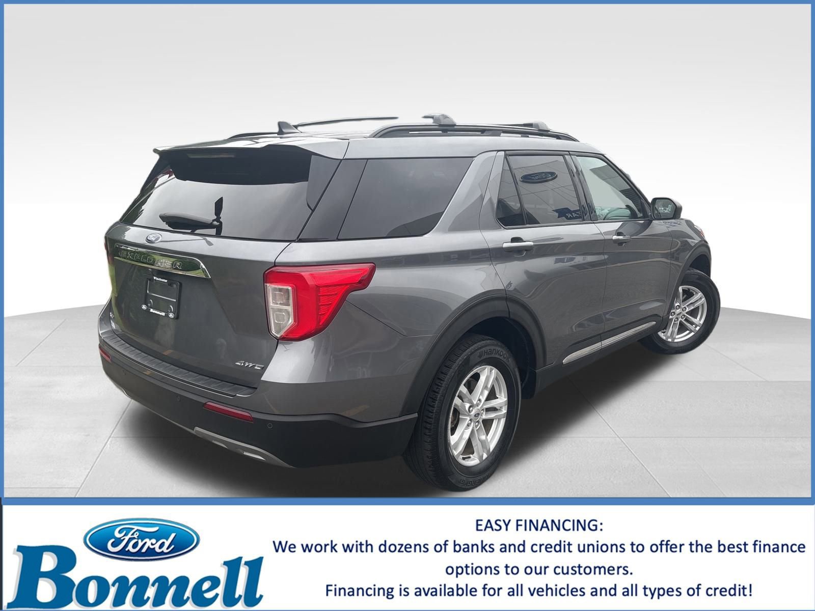 Certified 2022 Ford Explorer XLT w/ Equipment Group 202A image 4