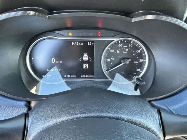 Used 2025 Nissan Versa SV FWD image 33