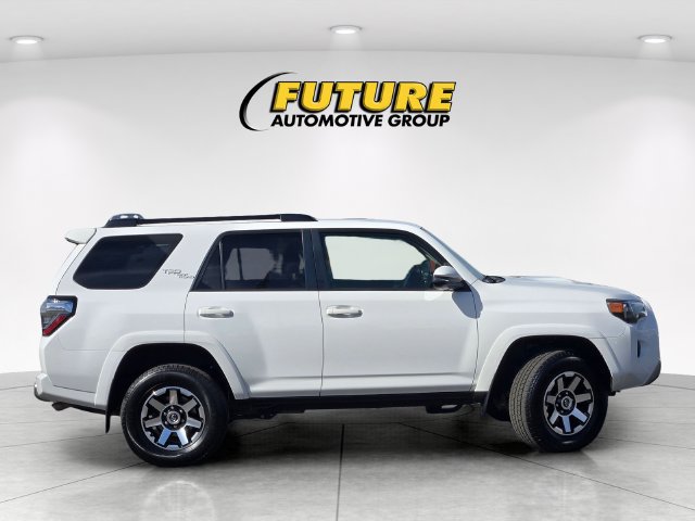 Used 2022 Toyota 4Runner TRD Off-Road Premium AWD/4WD image 3