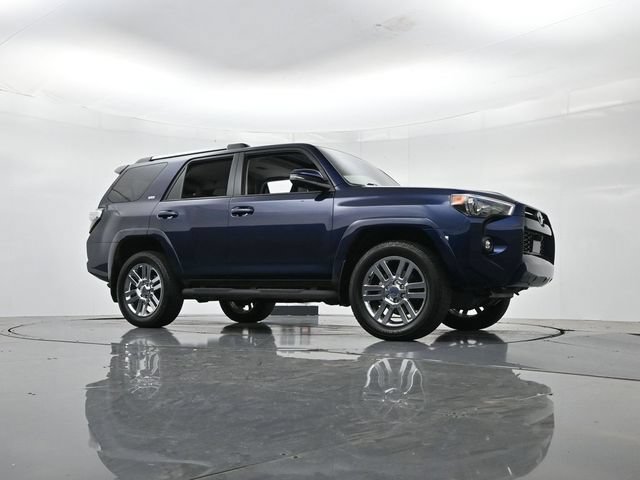 Used 2024 Toyota 4Runner SR5 Premium w/ Moonroof Package AWD/4WD image 37