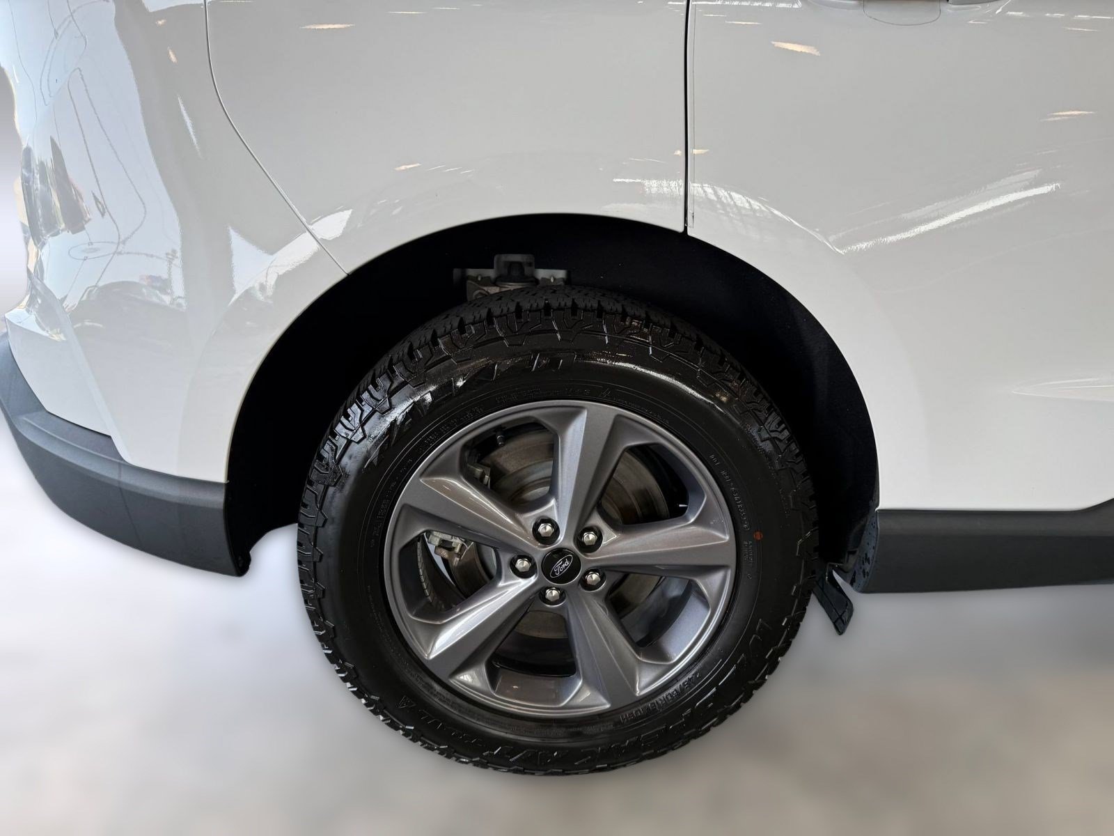 Certified 2024 Ford Edge SEL w/ Sport Appearance Package AWD/4WD image 13