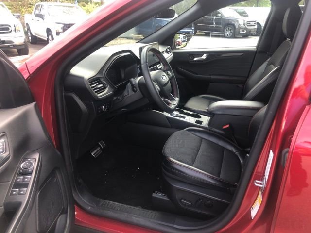Certified 2023 Ford Escape ST-Line Select w/ Tech Pack #1 image 7