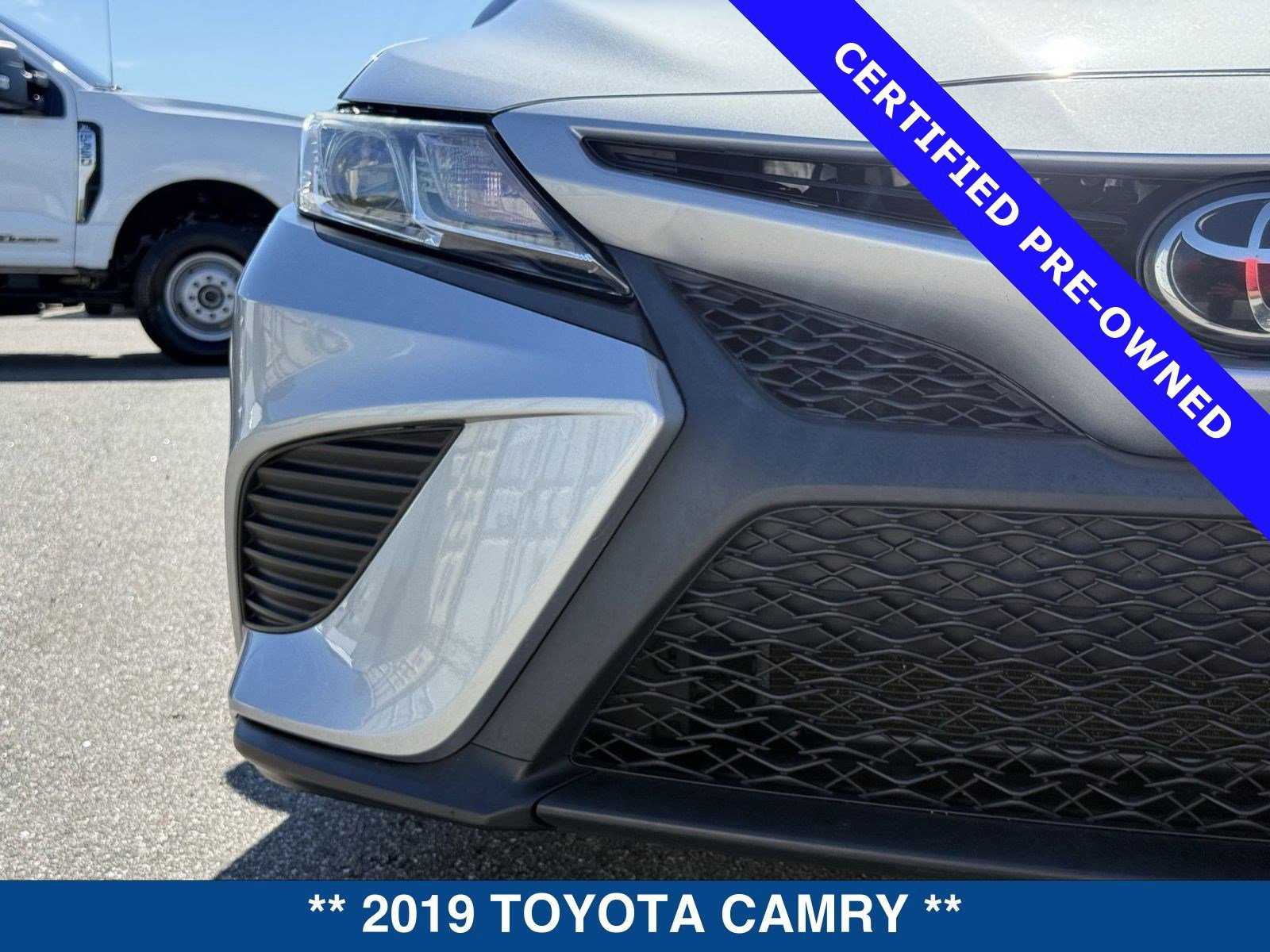 Used 2019 Toyota Camry SE image 9