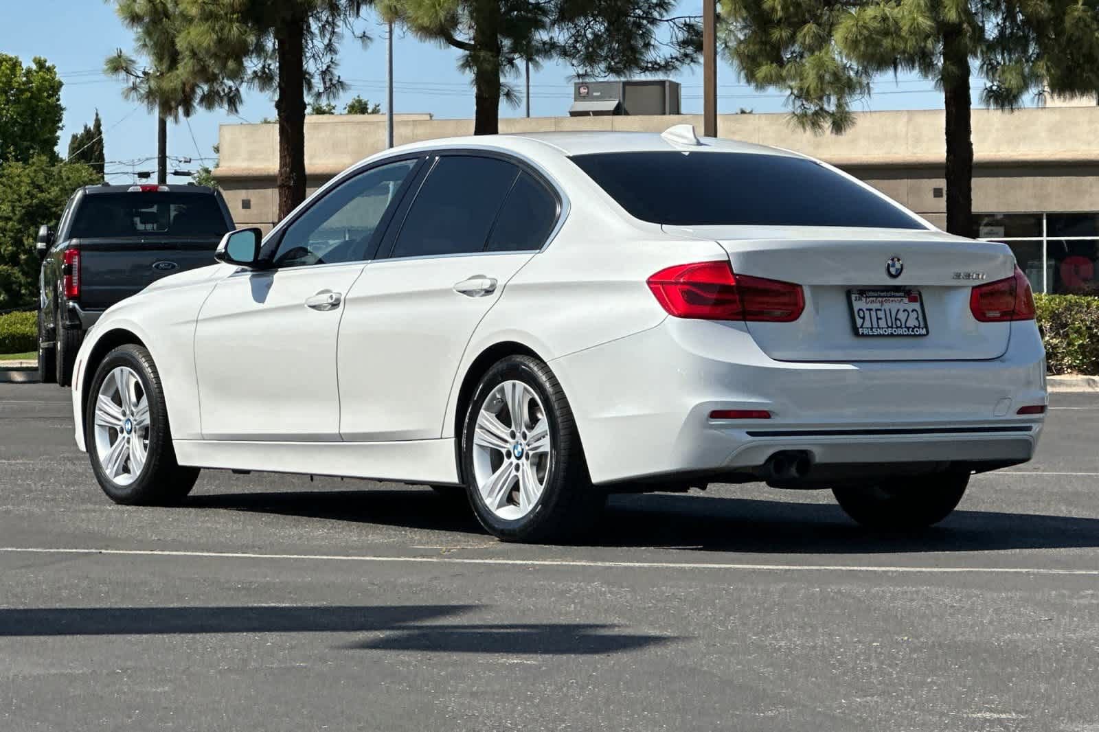 Used 2018 BMW 330i Sedan RWD image 7
