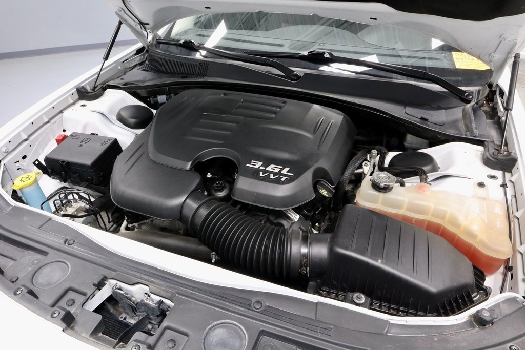 Used 2022 Chrysler 300 Touring image 12