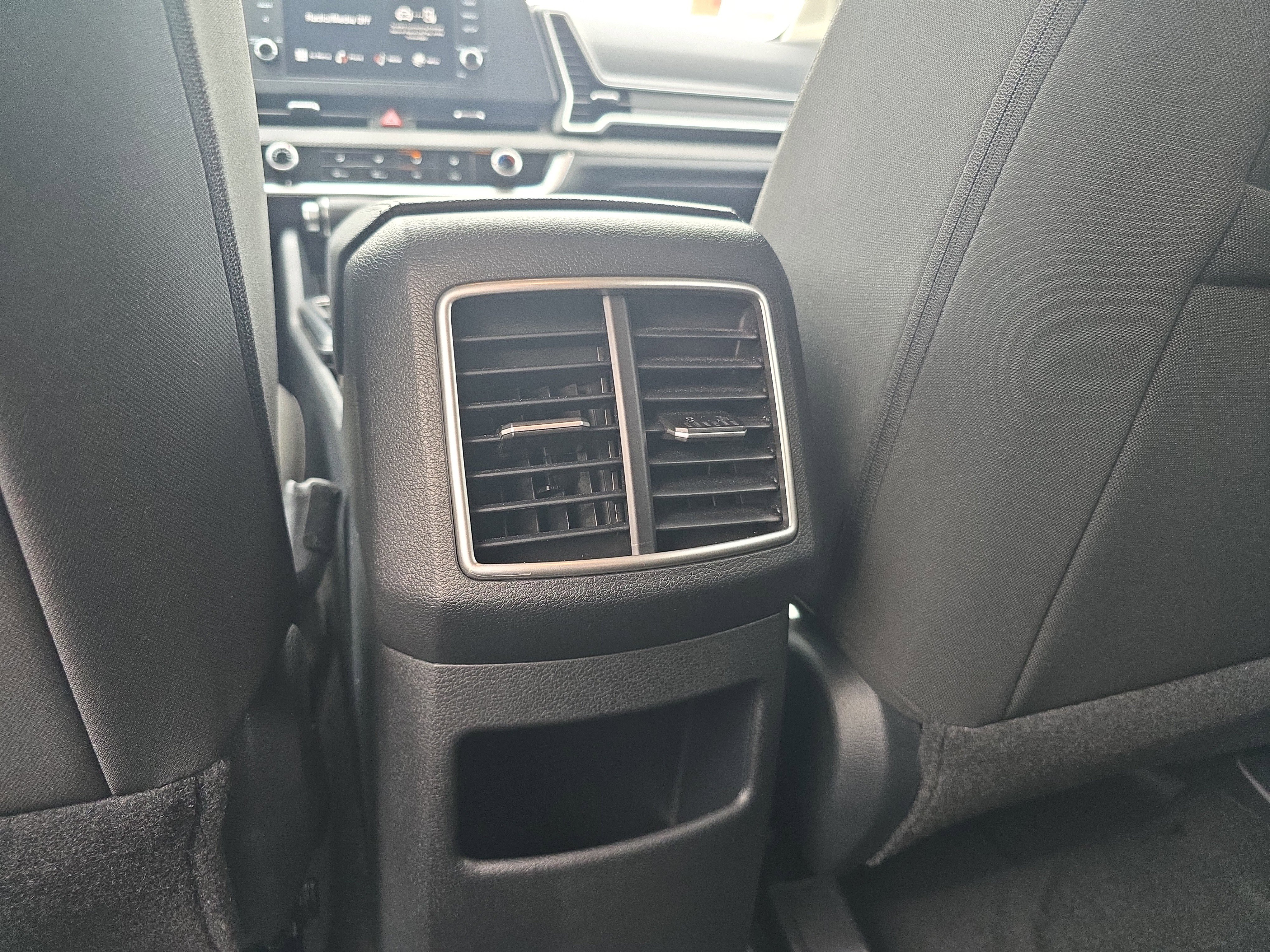 Used 2023 Kia Sportage LX AWD/4WD image 16