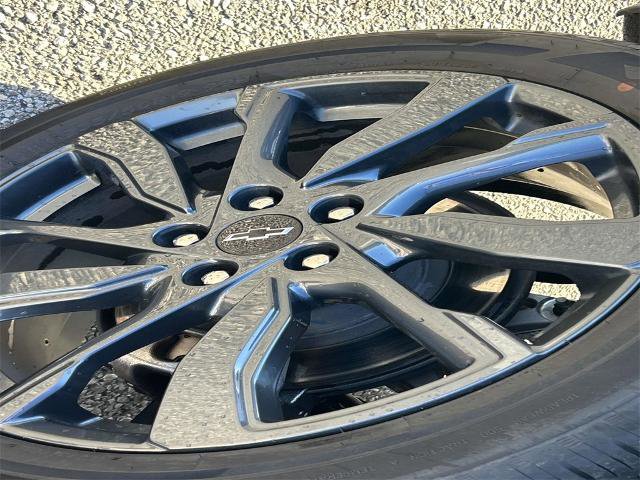 Used 2023 Chevrolet Equinox RS w/ RS Leather Package image 11