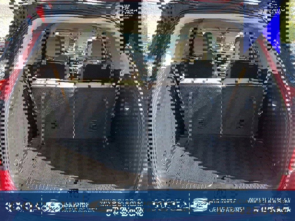 Certified 2022 Ford Explorer XLT w/ Equipment Group 202A image 28