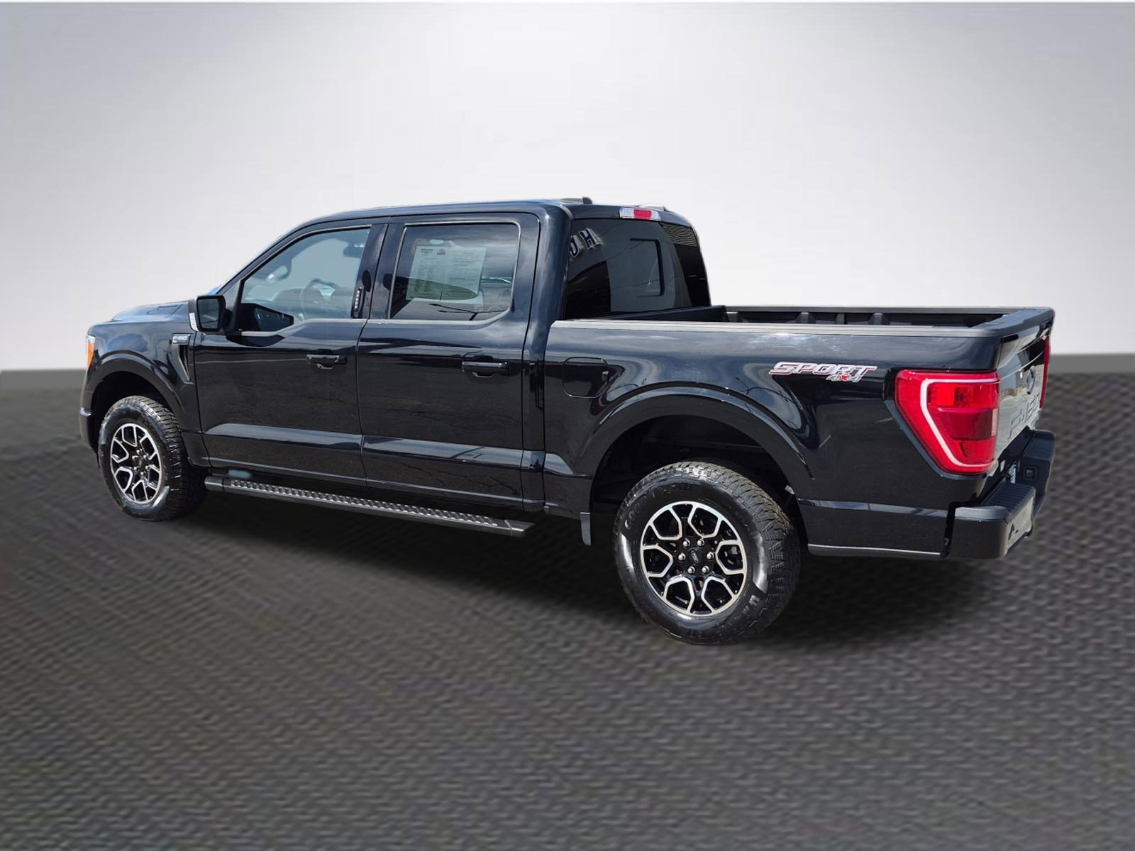 Certified 2023 Ford F150 XLT w/ Equipment Group 302A High image 5