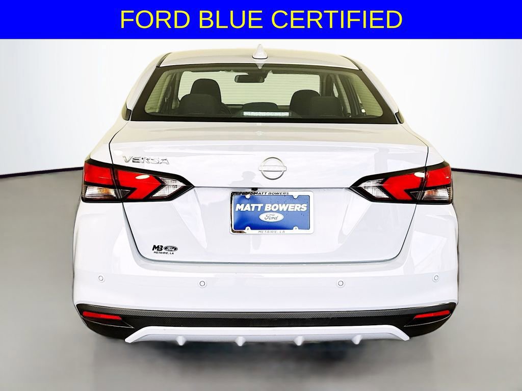 Used 2025 Nissan Versa SV image 4