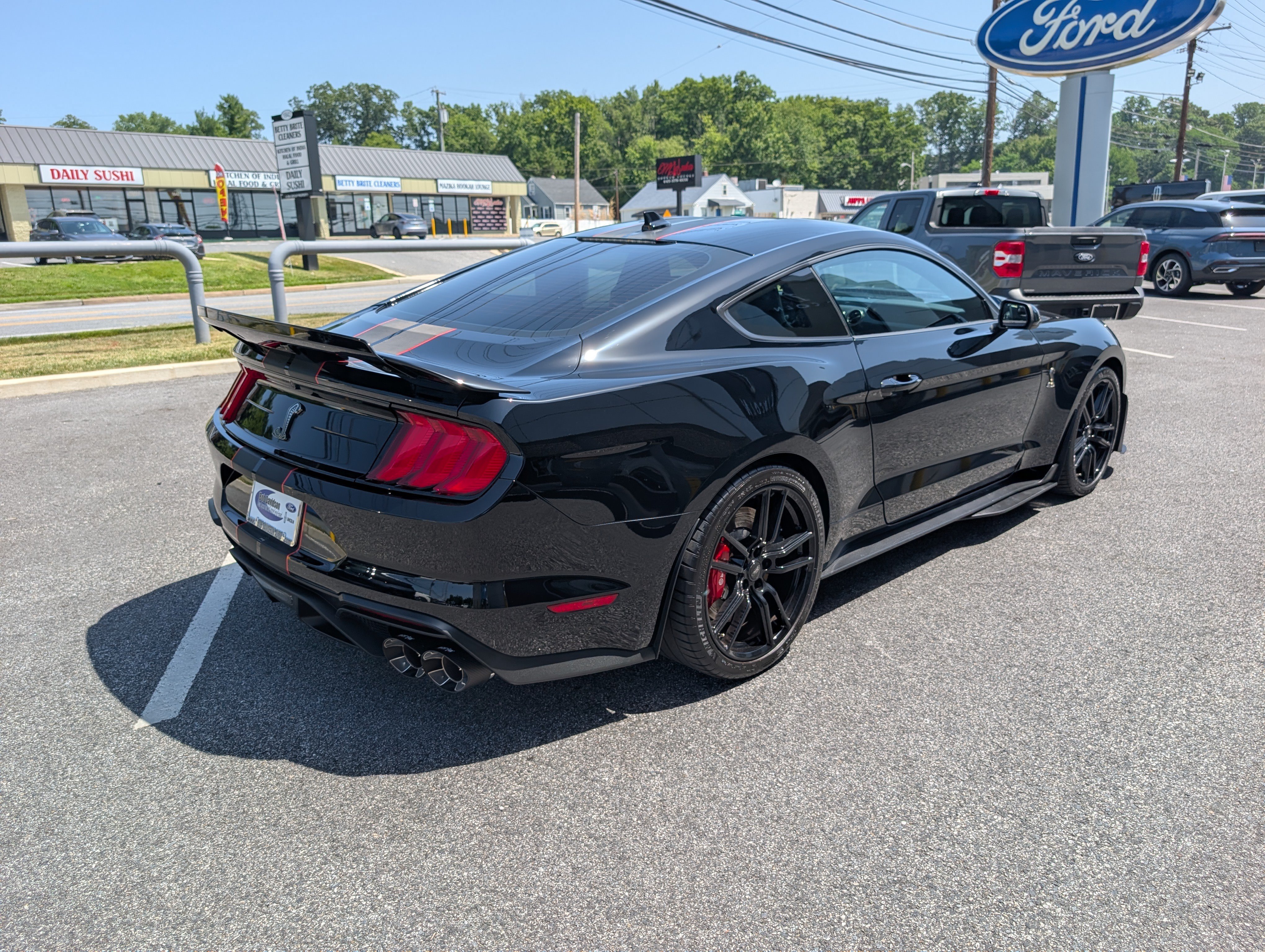 Certified 2022 Ford Mustang Shelby GT500 w/ Handling Package RWD image 7