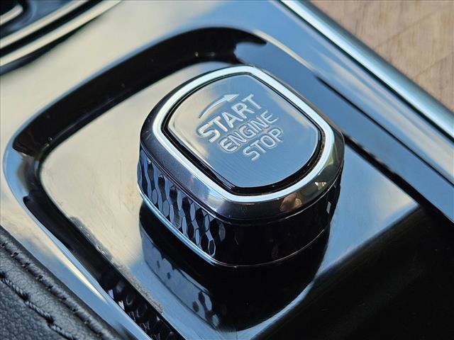 Used 2024 Volvo XC90 B5 Plus w/ Protection Package Premier AWD/4WD image 16